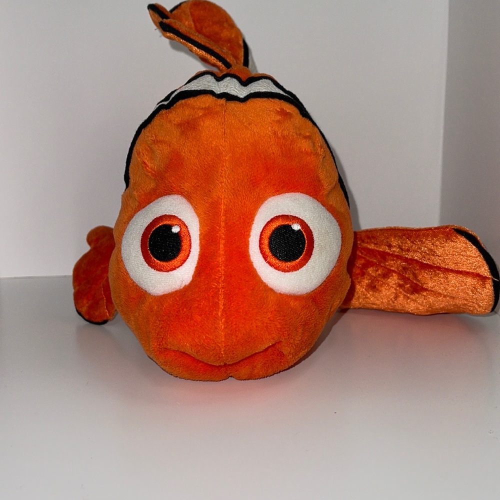 Finding Nemo Plush 15”